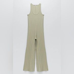 NEW ZARA - Pleated Soft Green Jumpsuit